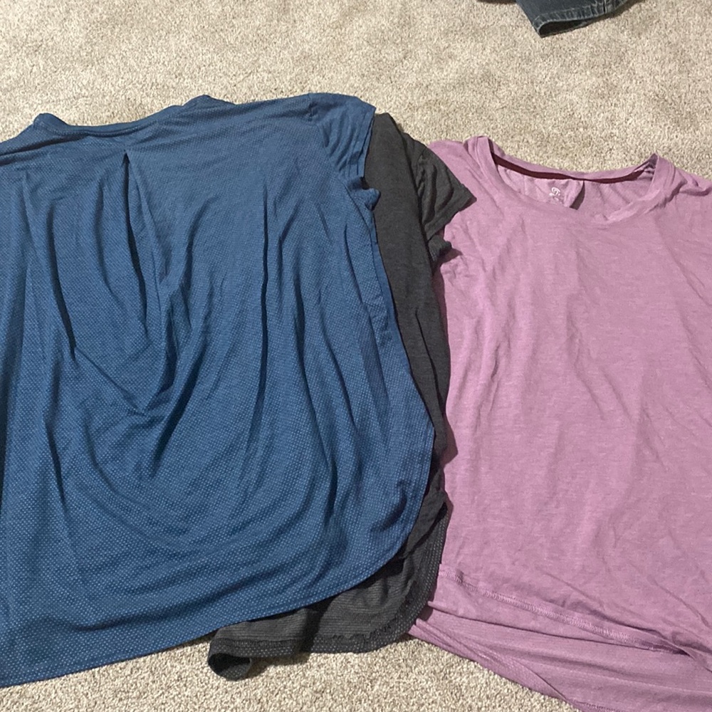 3 comfy and flattering athletic workout tops